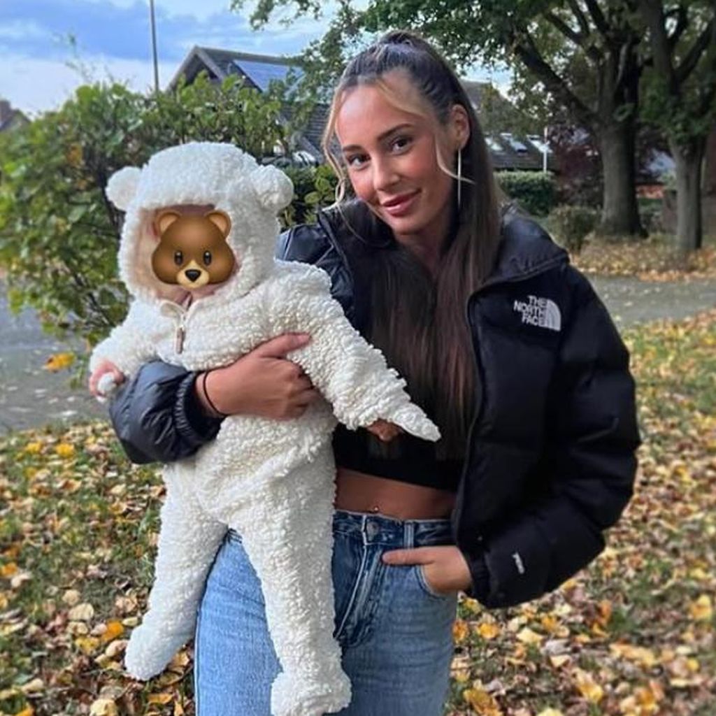 Alessia Herren mit ihrer Tochter Anisa-Amalia im Oktober 2023