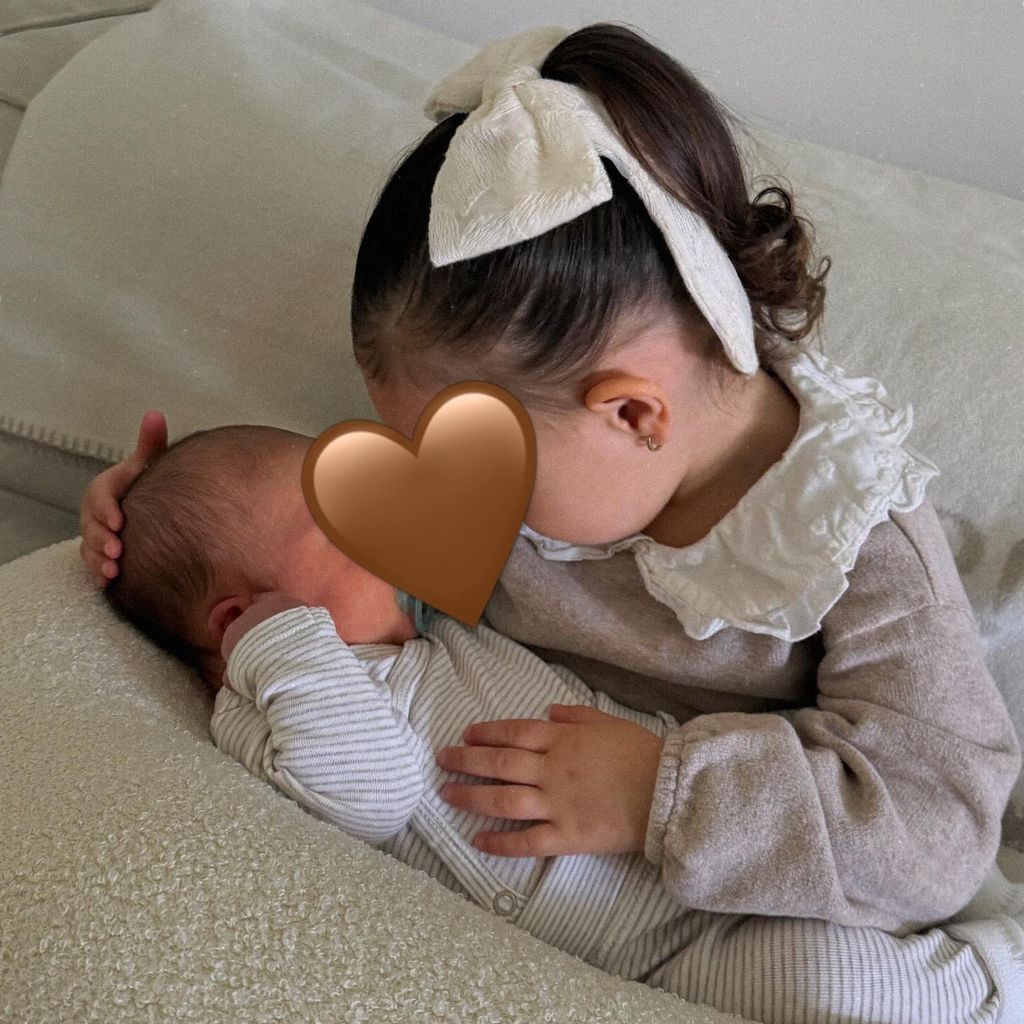 Alessia Herrens Kinder Anisa-Amalia und Ates, Mai 2026