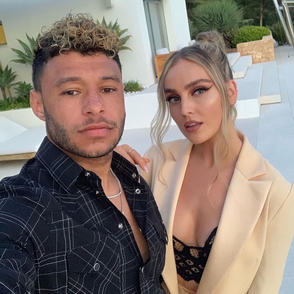 Alex Oxlade-Chamberlain und Perrie Edwards in Spanien
