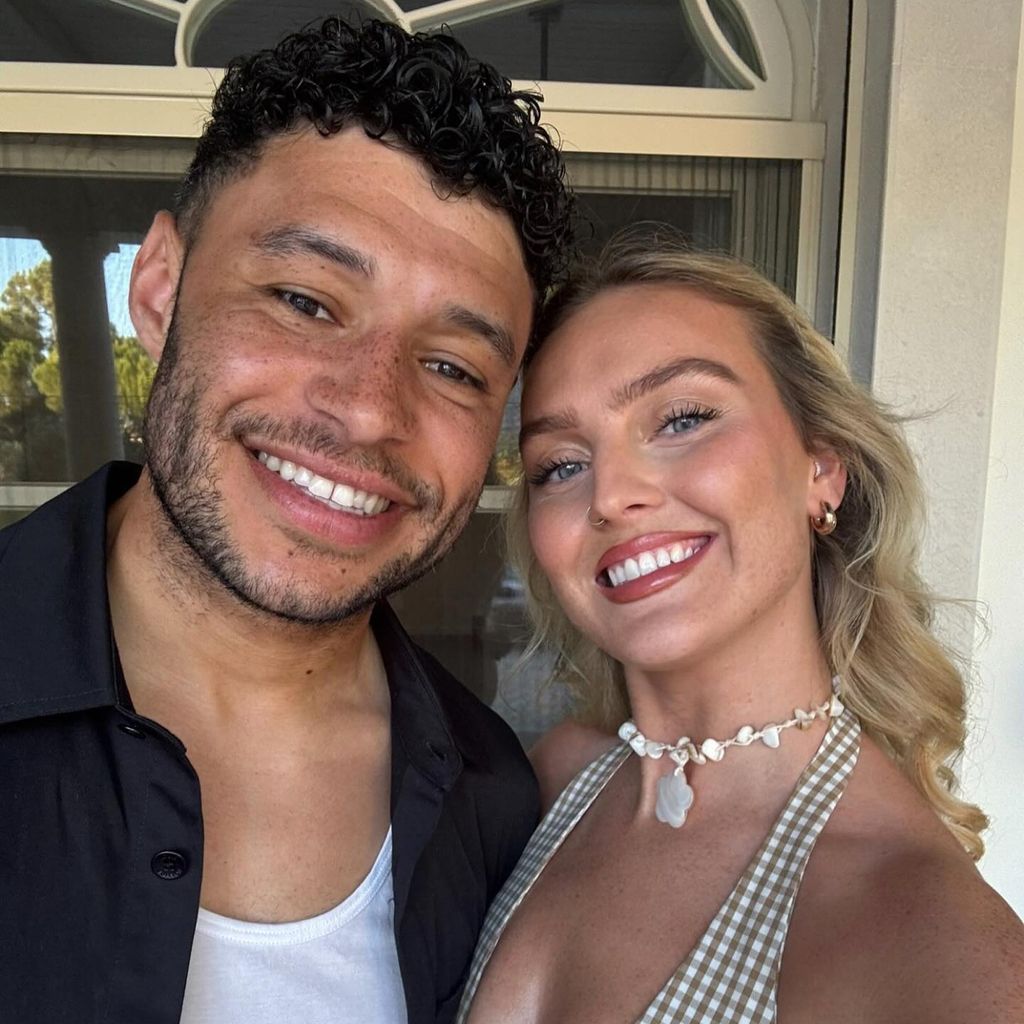 Alex Oxlade-Chamberlain und Perrie Edwards im Juli 2024