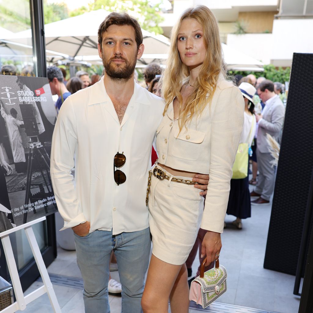 Alex Pettyfer und Toni Garrn