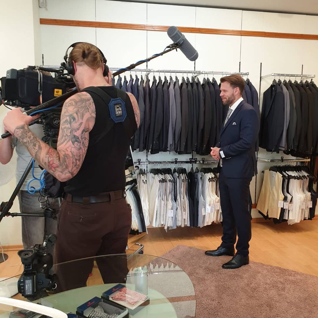 Alex während der Dreharbeiten zu "Hochzeit auf den ersten Blick"