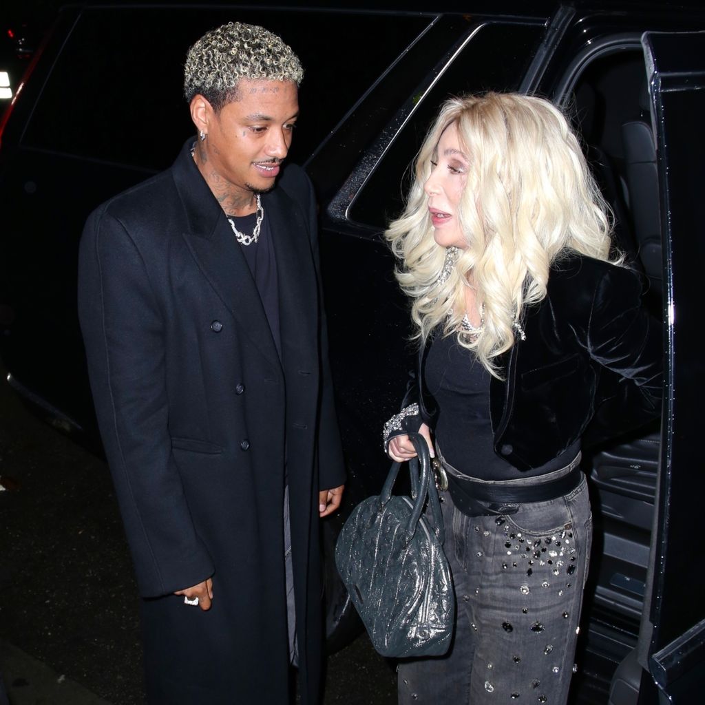 Alexander Edwards und Cher bei einer Grammy-Party 2024