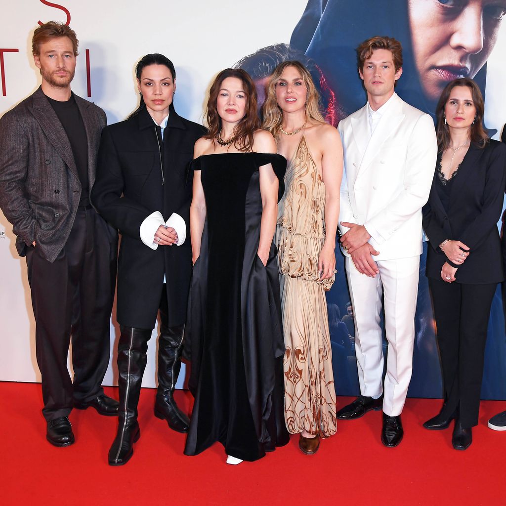 Alexander Fehling, Haley Louise Jones, Hannah Herzsprung, Lena Stahl, Damian Hardung, Laura Mihajlovic und Quirin Berg