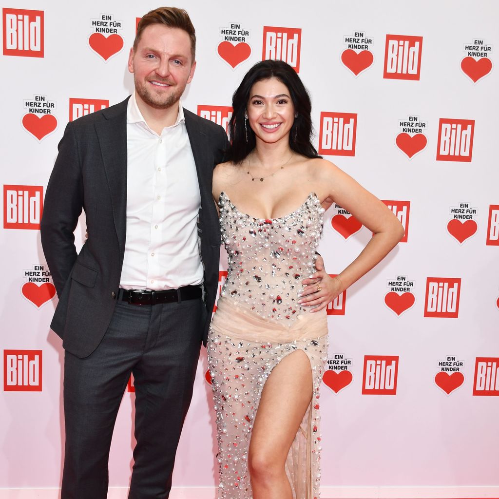 Alexander Thoss und Paola Maria bei der "Ein Herz für Kinder"-Gala 2022