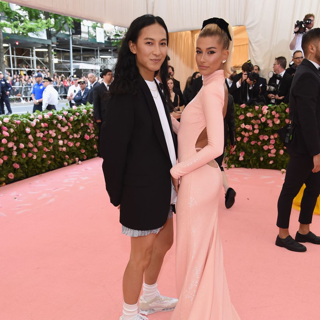 Alexander Wang und Hailey Bieber bei der Met Gala 2019