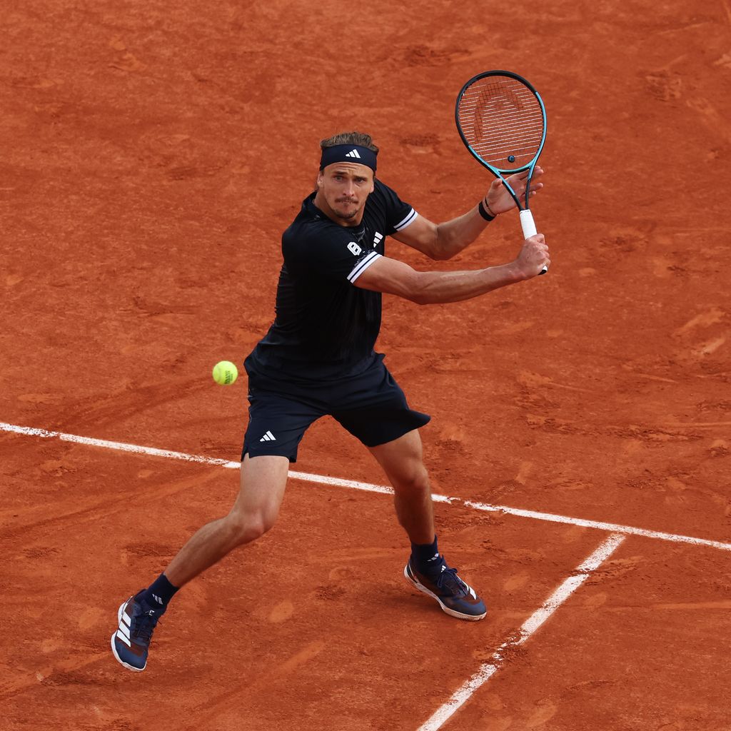 Alexander Zverev im Finale der French Open gegen Flavio Cobolli in Roland Garros, Paris