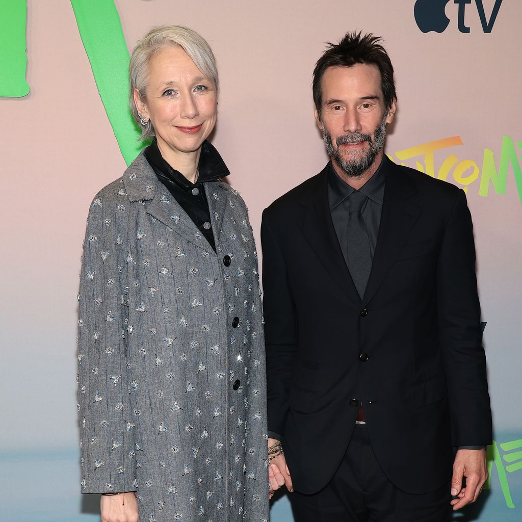 Alexandra Grant und Keanu Reeves bei der Weltpremiere von Apples "Outcome" im AMC Lincoln Square Theater in New York City