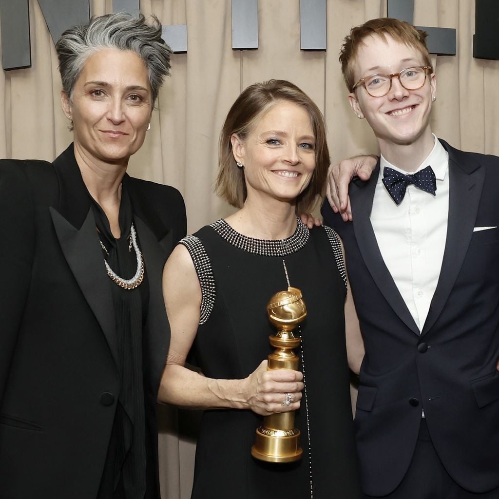 Alexandra Hedison, Jodie Foster und  Sohn Kit Bernard bei der Netflix Golden-Globes-Afterparty 2025 in Beverly Hills