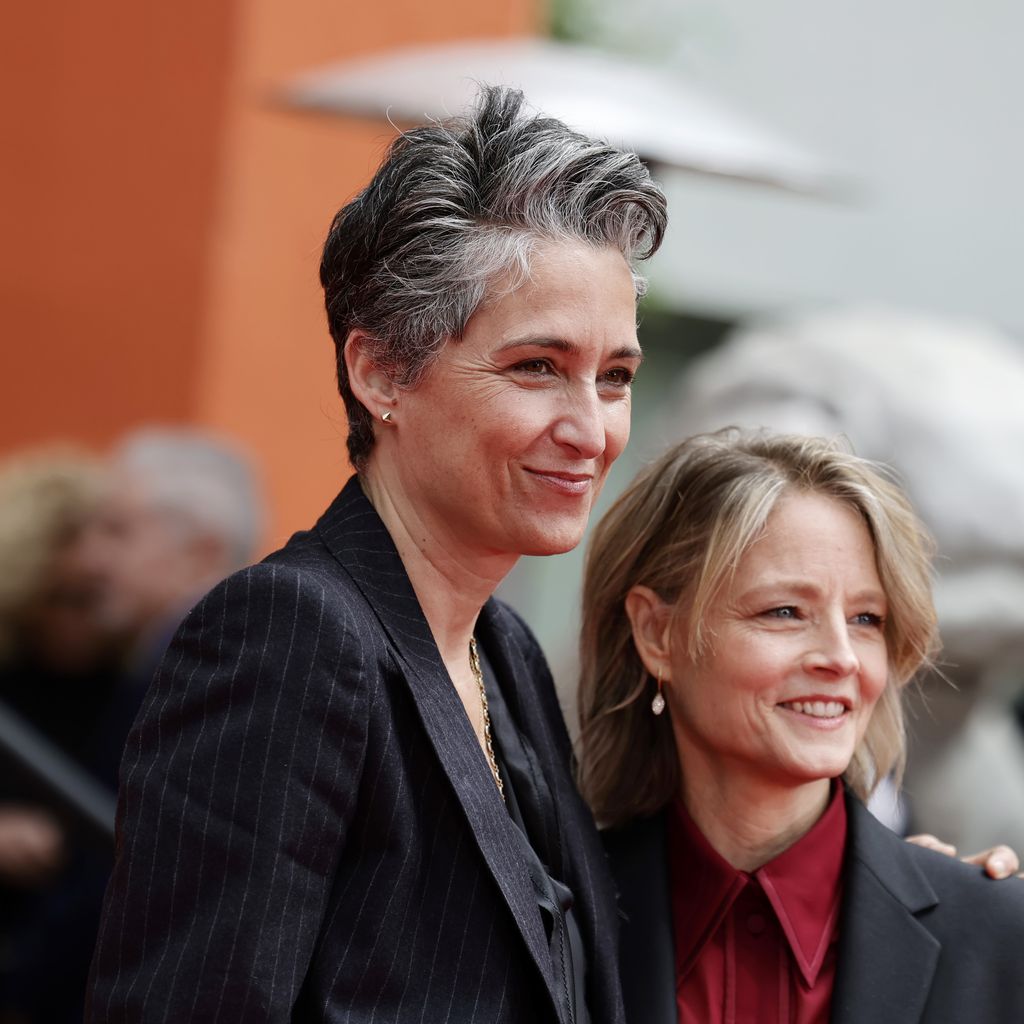 Alexandra Hedison und ihre Partnerin Jodie Foster im April 2024