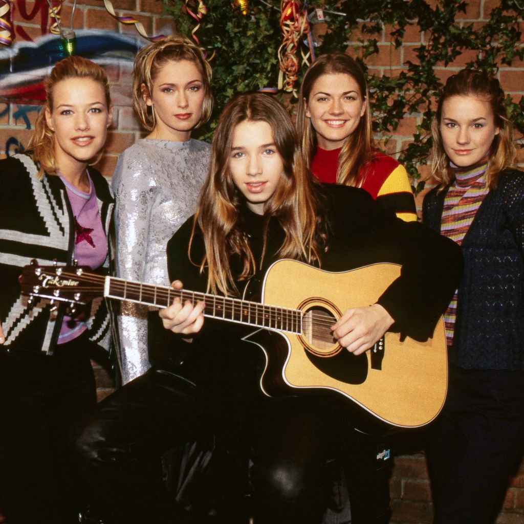 Alexandra Neldel, Fenja Rühl, Gil Ofarim, Romana Pollak und Rhea Harder bei GZSZ 1992