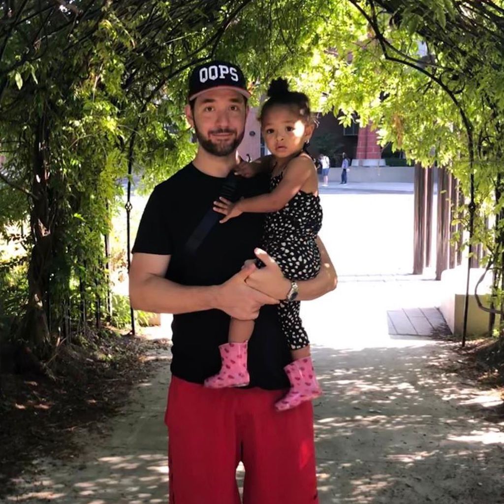 Alexis Ohanian mit seiner Tochter im August 2019