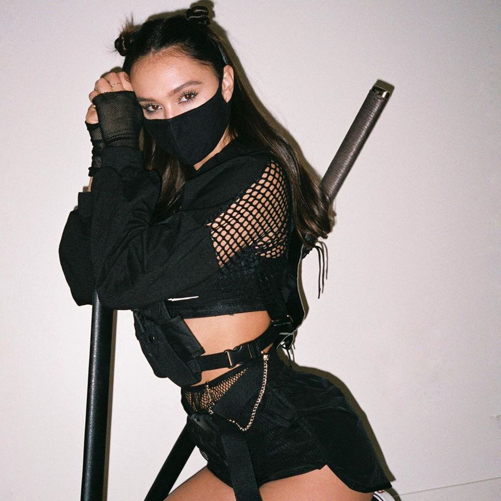 Alexis Ren an Halloween 2019