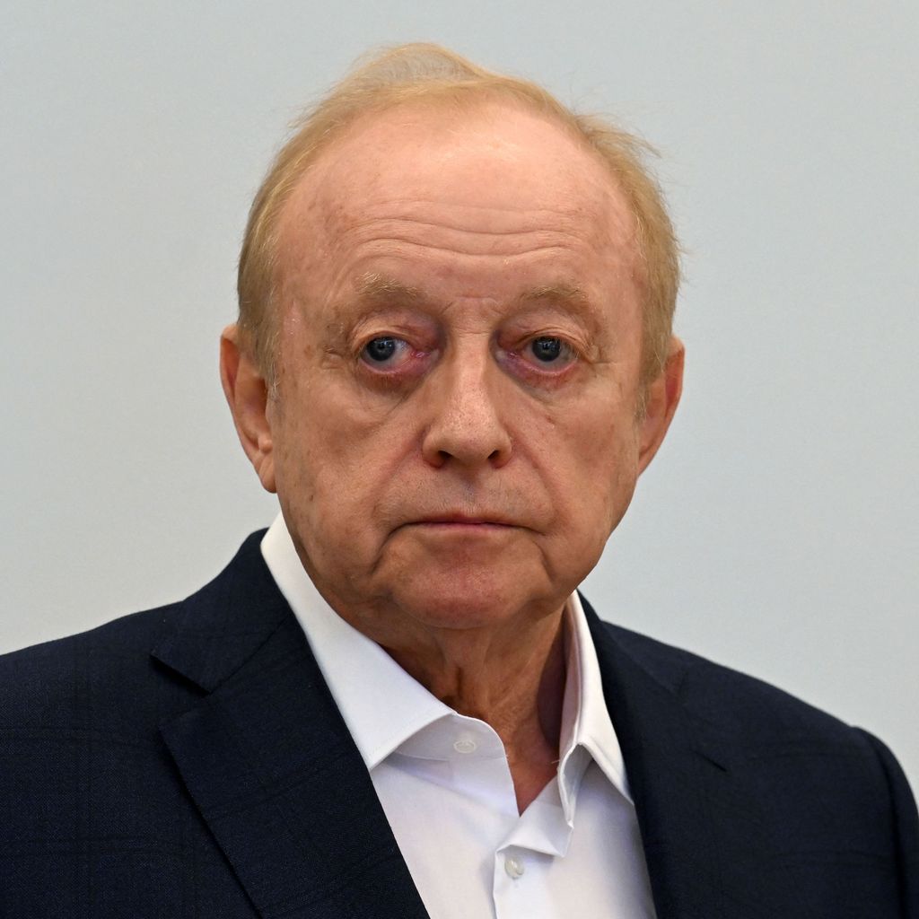 Alfons Schuhbeck im Oktober 2022 vor Gericht
