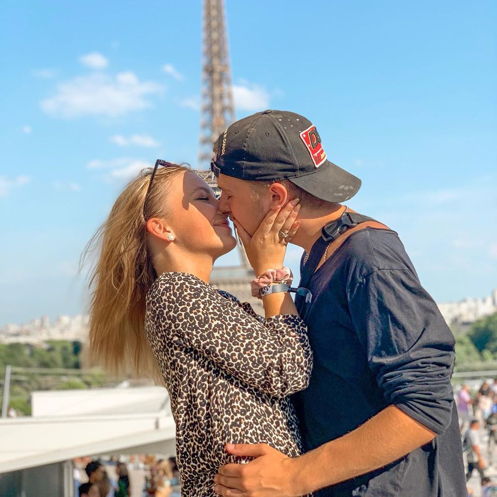 Alina Mour und ihr Freund Deno in Paris
