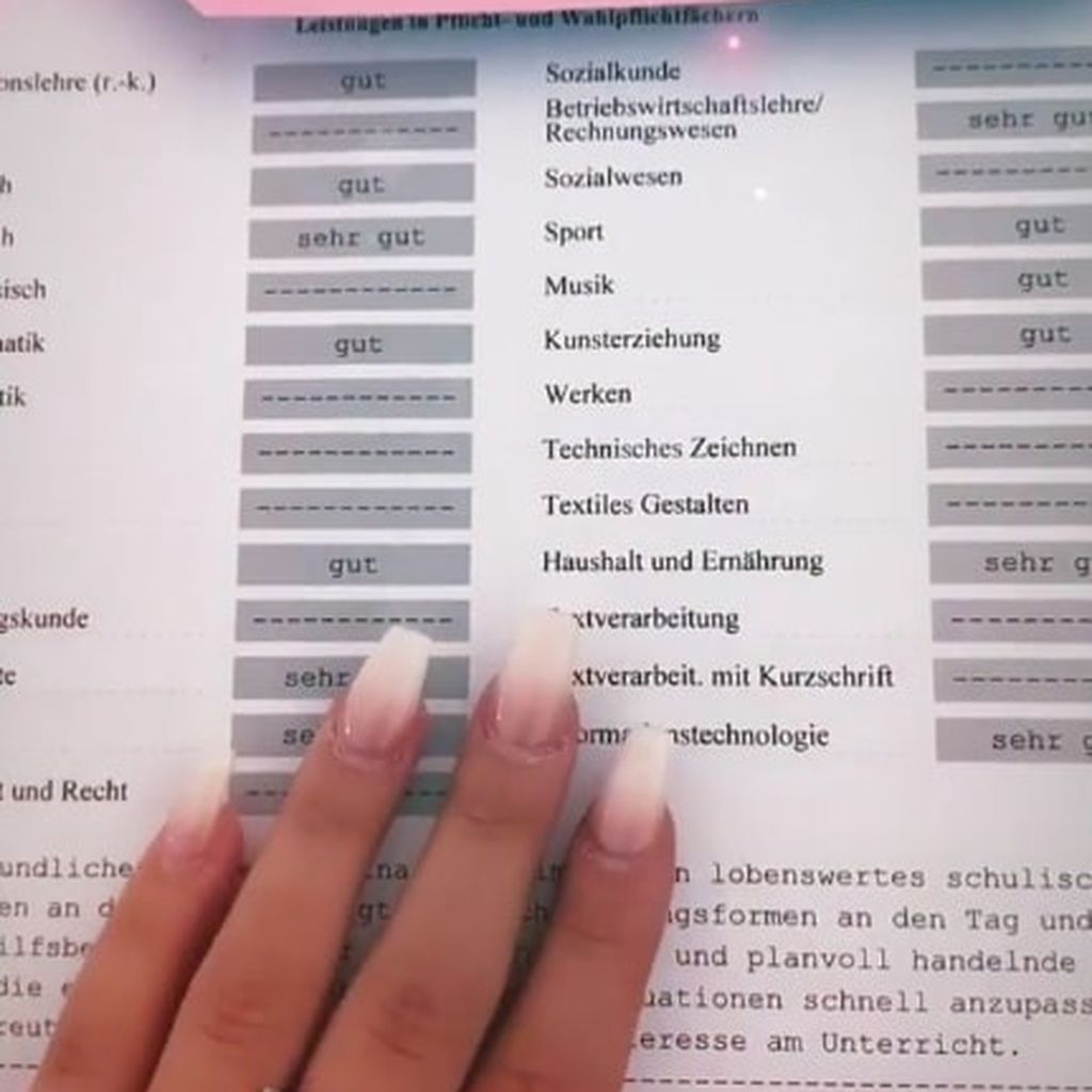 Alina Mours Schulzeugnis