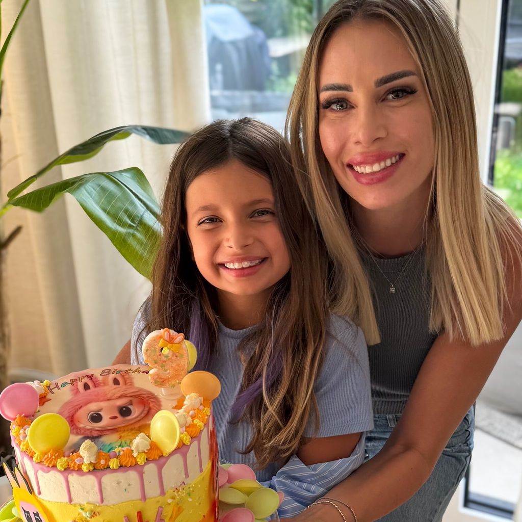 Alina Schulte im Hoff mit ihrer Tochter Lilly, August 2025