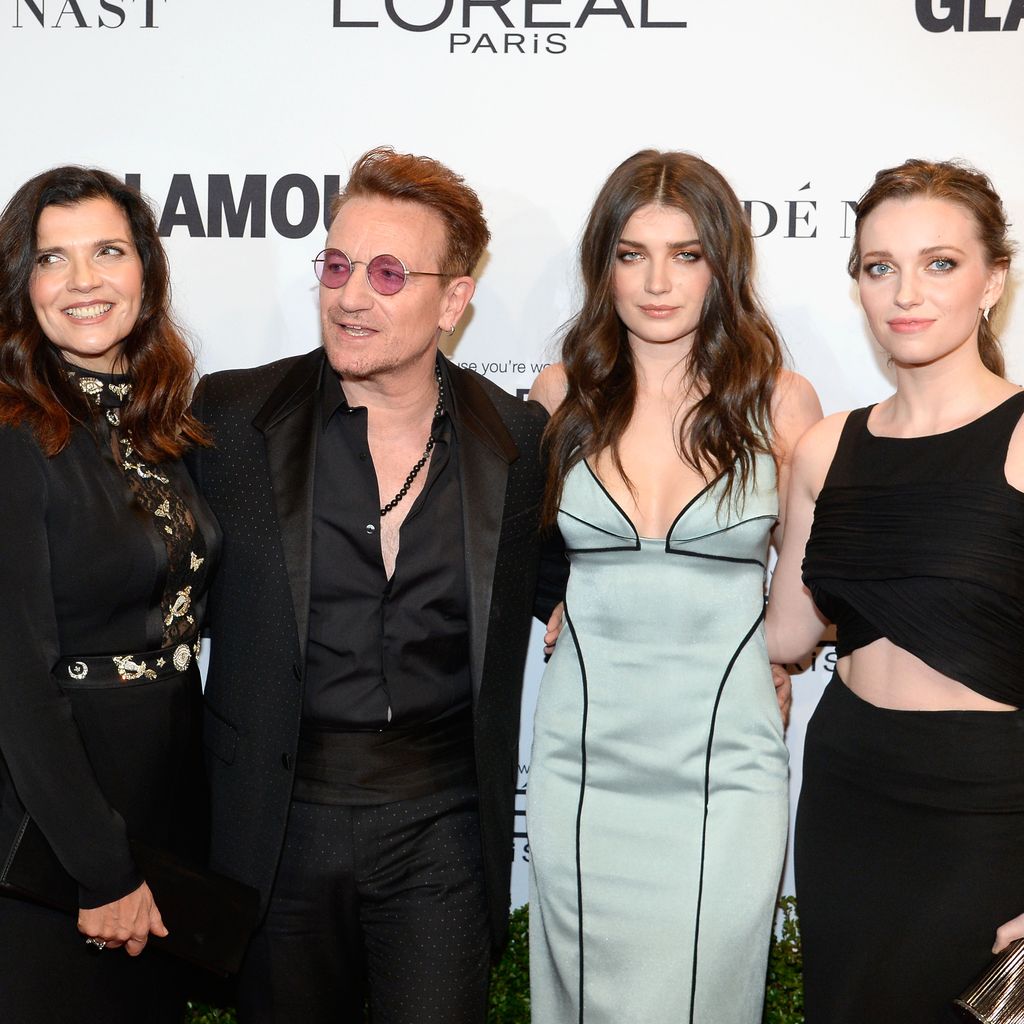 Alison Hewson und Bono mit ihren Töchtern Eve Hewson und Jordan Hewson