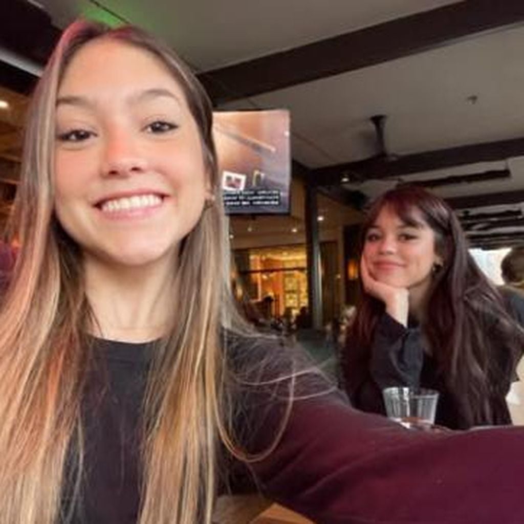 Aliyah Ortega mit ihrer Schwester Jenna Ortega
