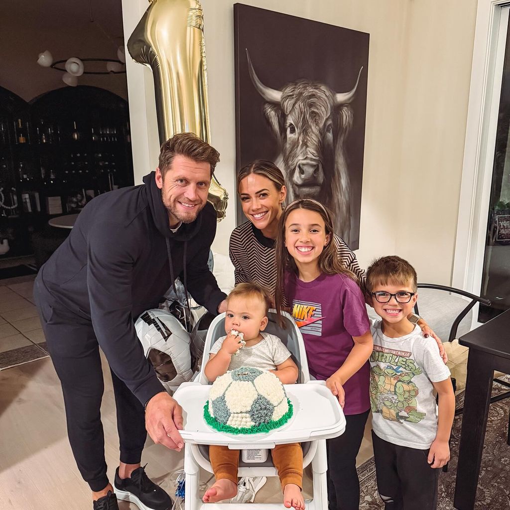 Allan Russell und Jama Kramer mit ihren Kindern