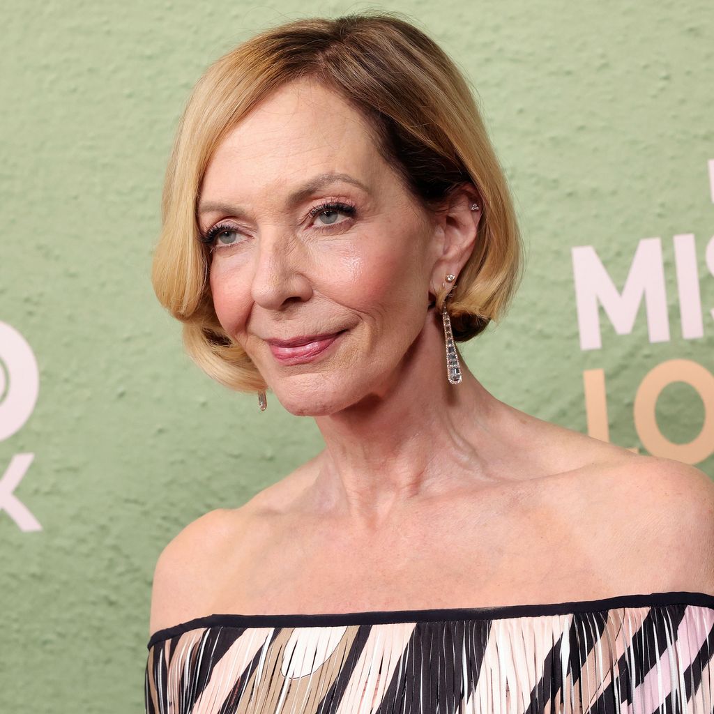 Allison Janney bei der Premiere von HBOs "Miss You, Love You" im Hammer Museum in Los Angeles