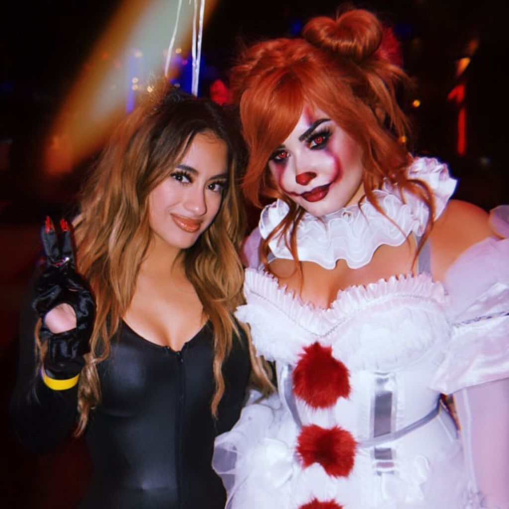 Ally Brooke und Demi Lovato, Sängerinnen