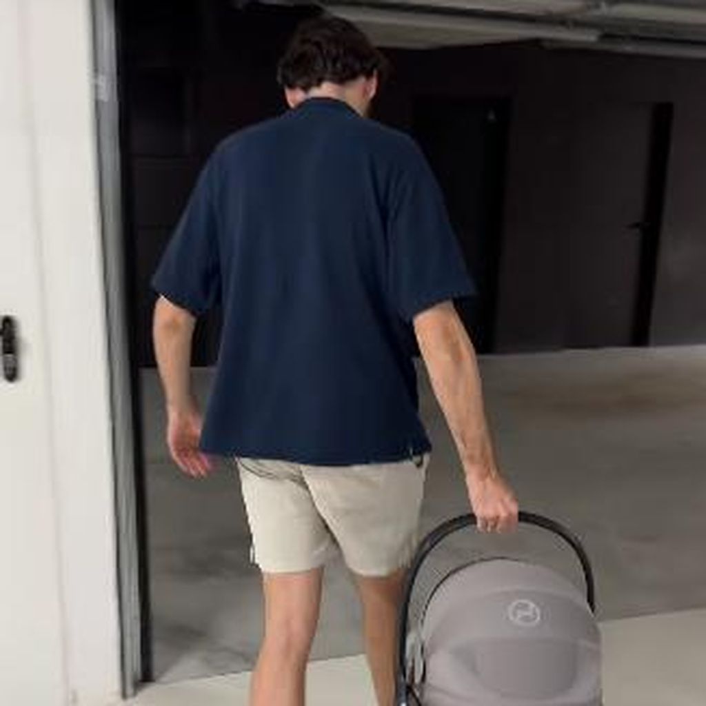 Álvaro Soler mit seinem Baby