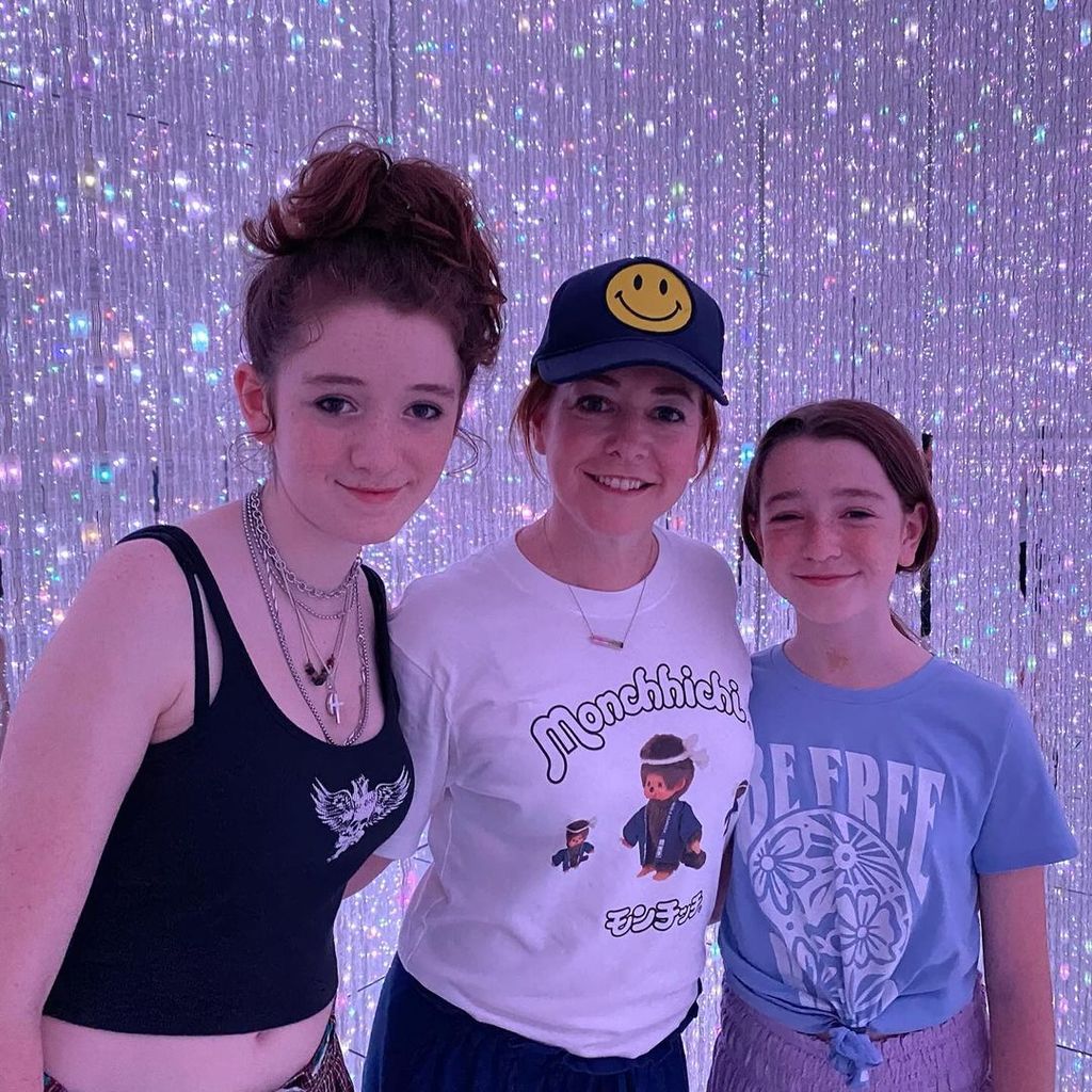 Alyson Hannigan mit ihren beiden Töchtern, Februar 2024