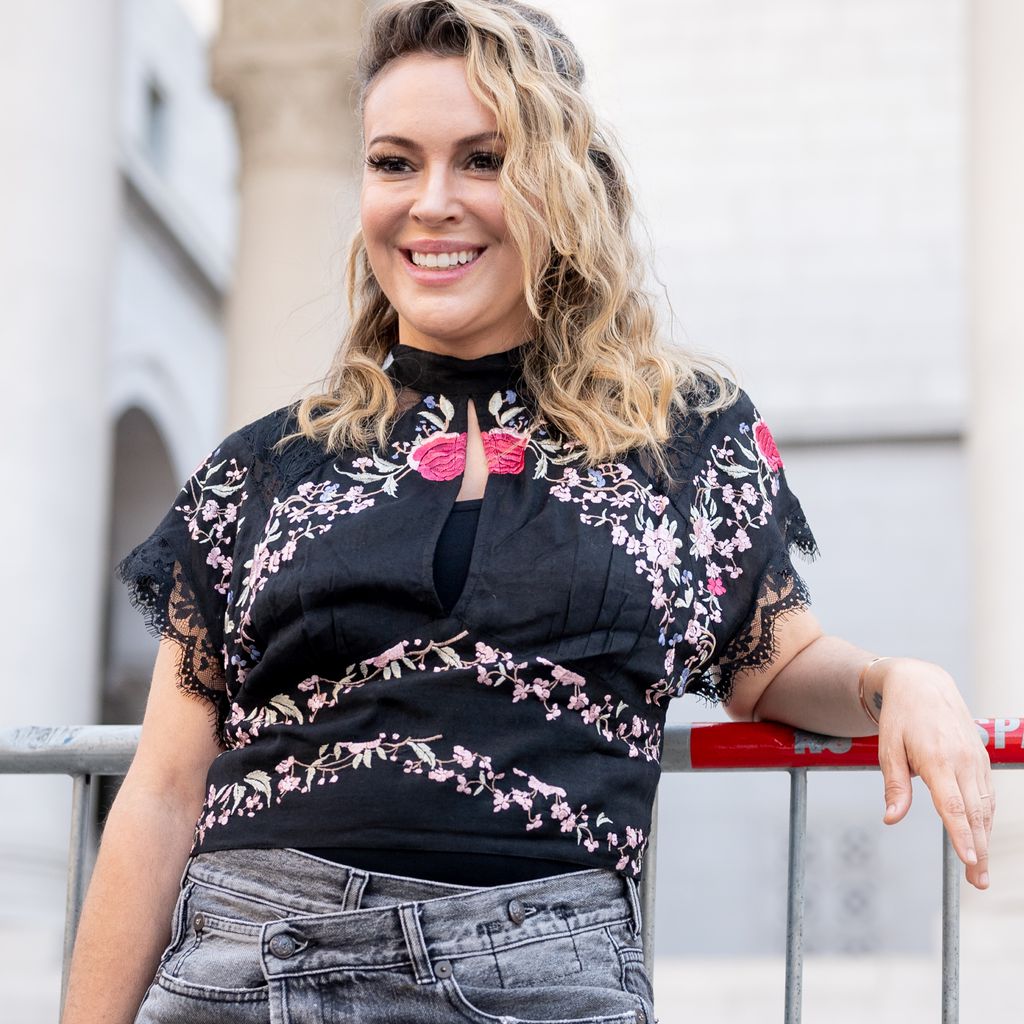 Schauspielerin Alyssa Milano beim Women's March, Oktober 2021