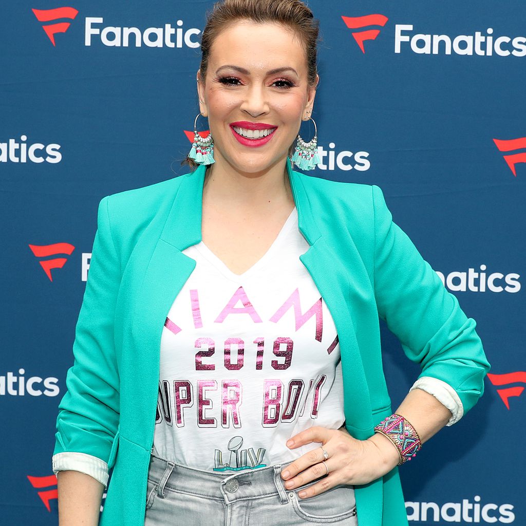 Alyssa Milano, 2020 bei einer Super-Bowl-Party
