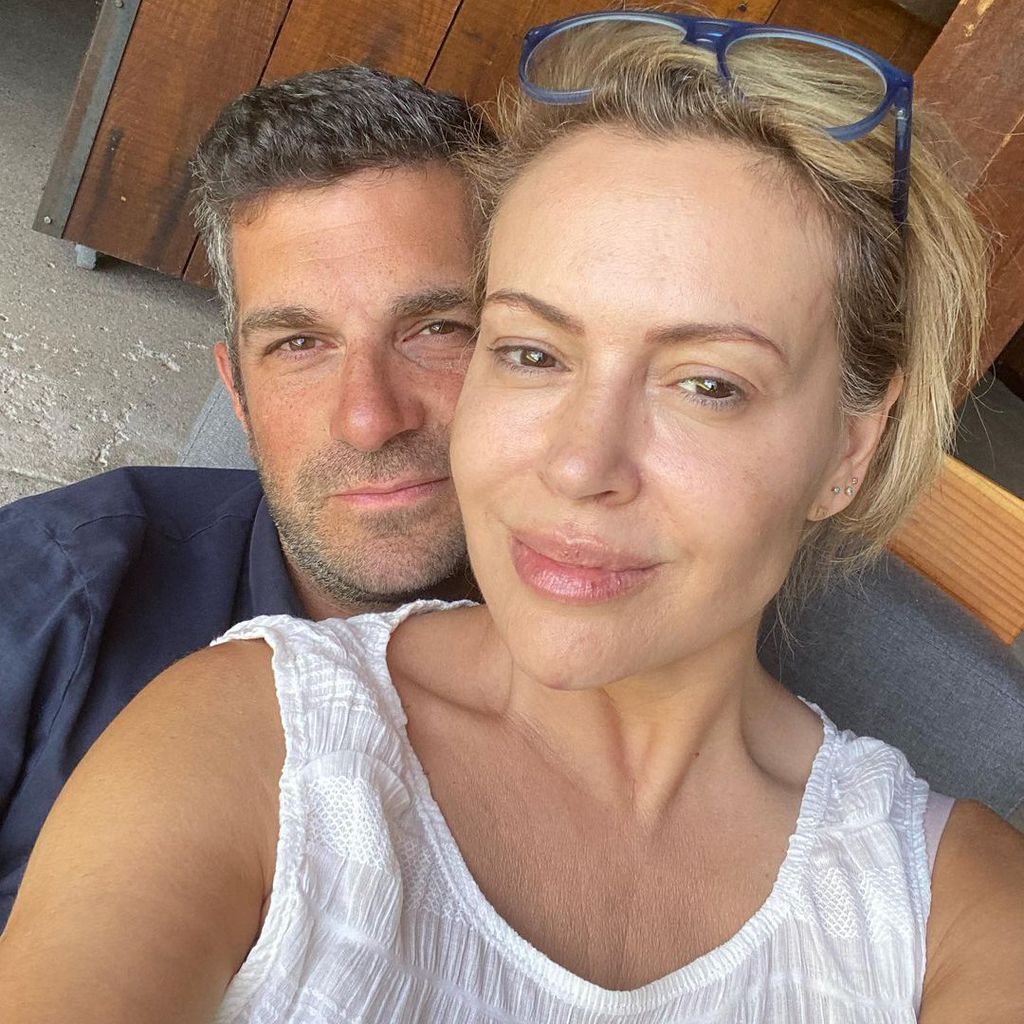 Alyssa Milano mit ihrem Mann David Bugliari im Juli 2021