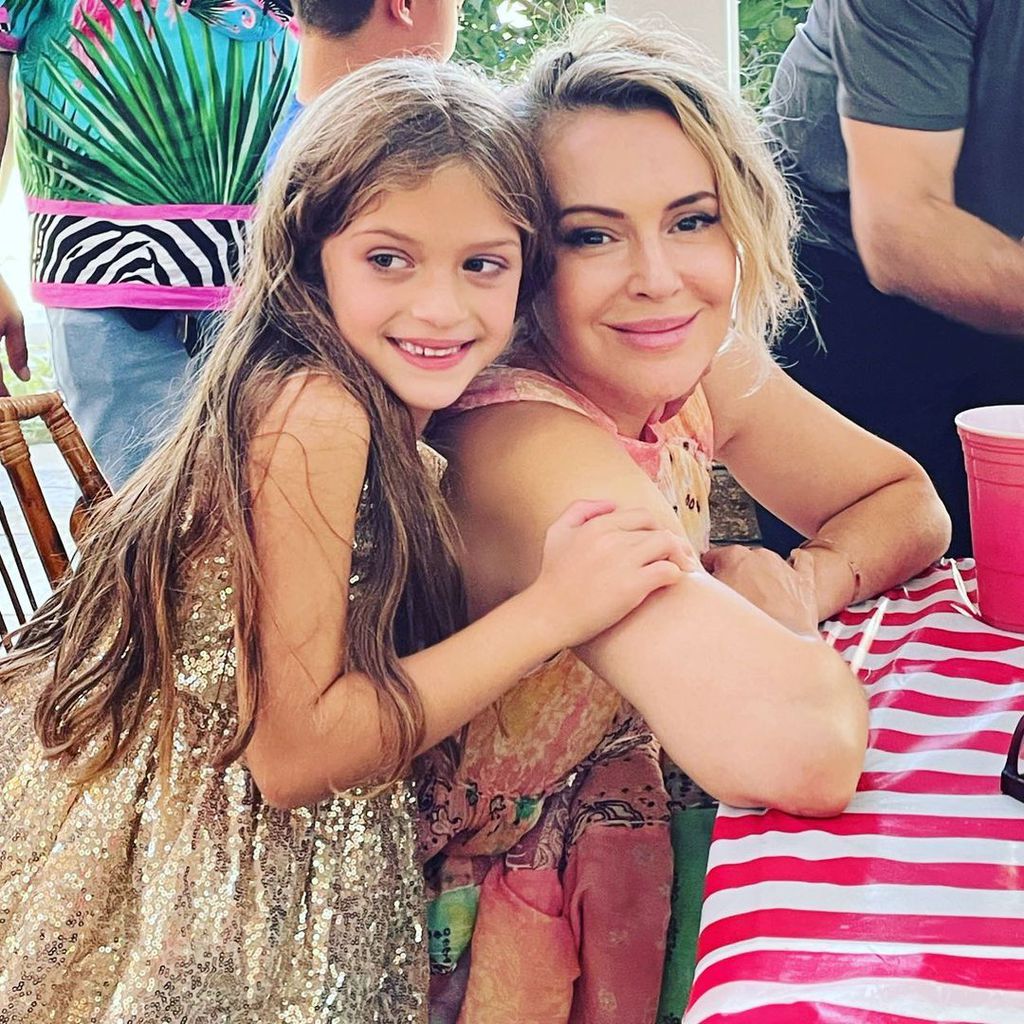 Alyssa Milano und ihre Tochter Elizabella im September 2021