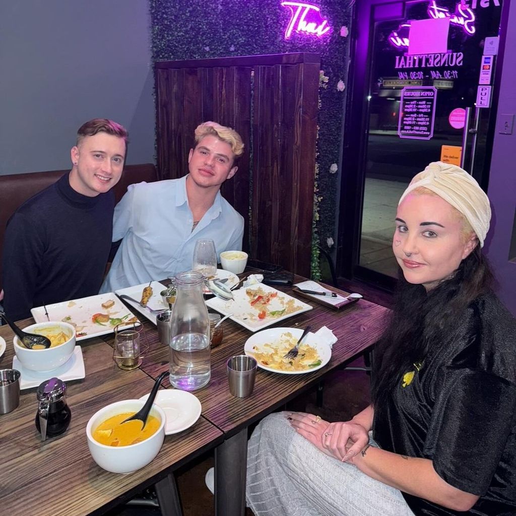 Amanda Bynes mit Freunden im Januar 2024