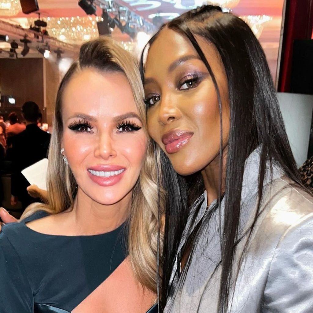 Amanda Holden und Naomi Campbell bei den Variety Club Showbusiness Awards 2022