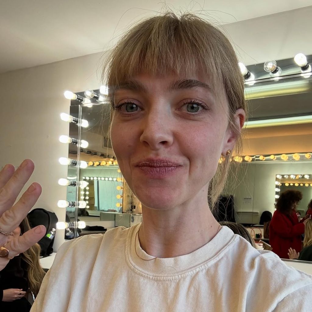 Amanda Seyfried zeigt auf Instagram ihren temporären Pony