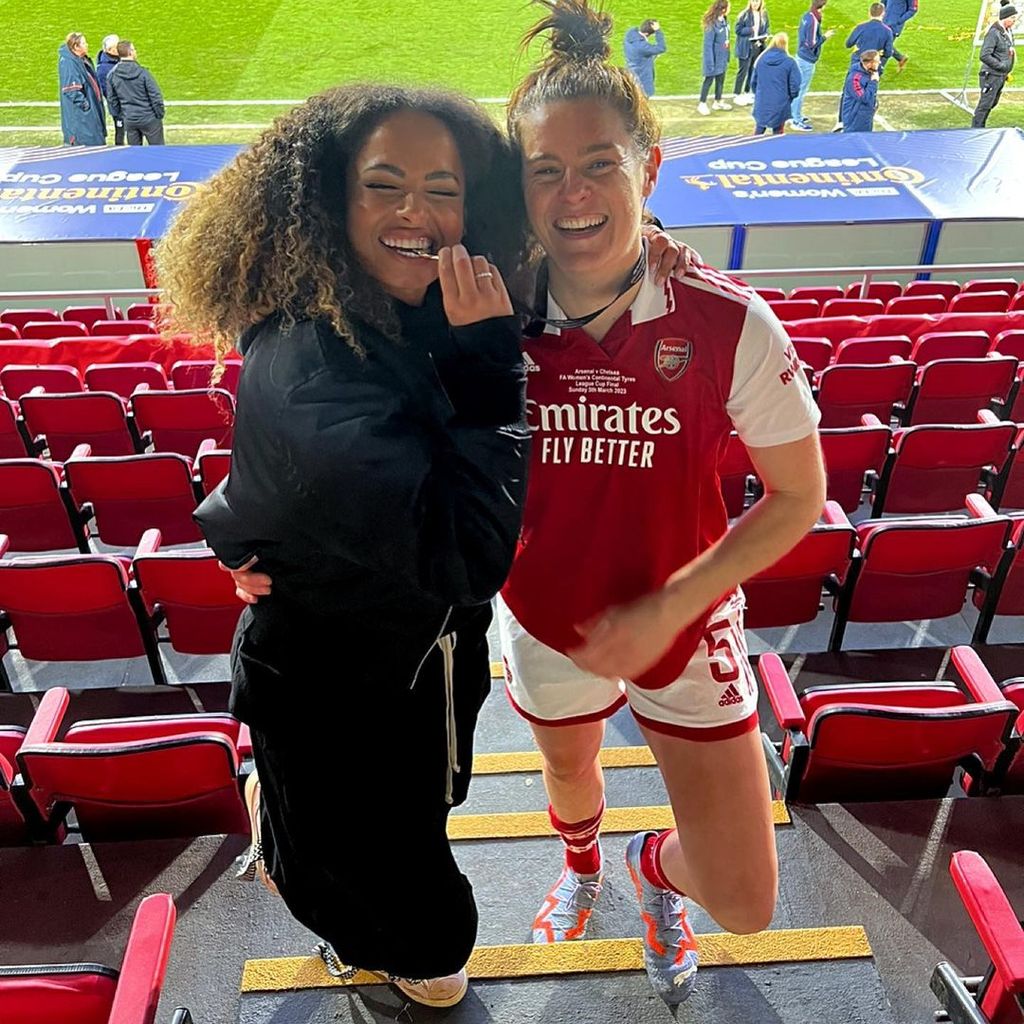 Amber Gill und Jen Beattie im März 2023 in London