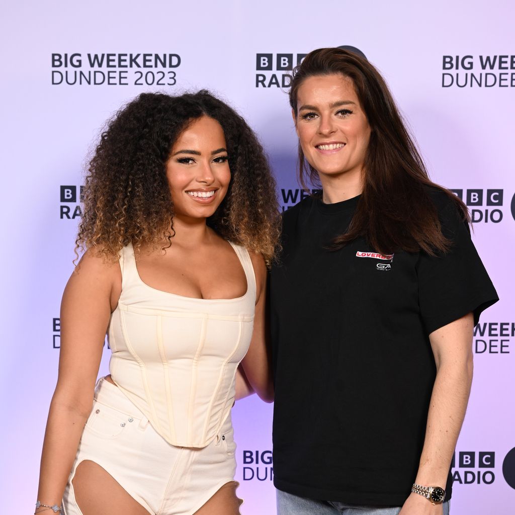 Amber Gill und Jen Beattie im März 2023 in London