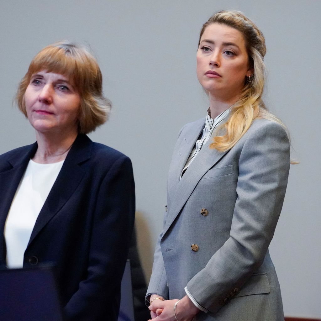 Amber Heard mit ihrer Anwältin im Mai 2022