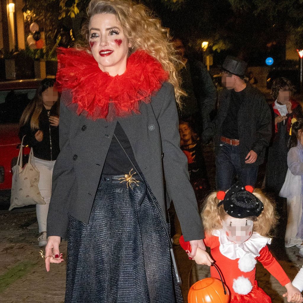 Amber Heard und ihre Tochter an Halloween 2024