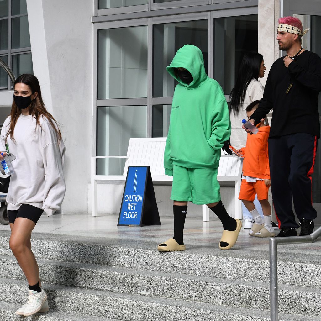 Amelia Hamlin und Scott Disick mit seinen Kids