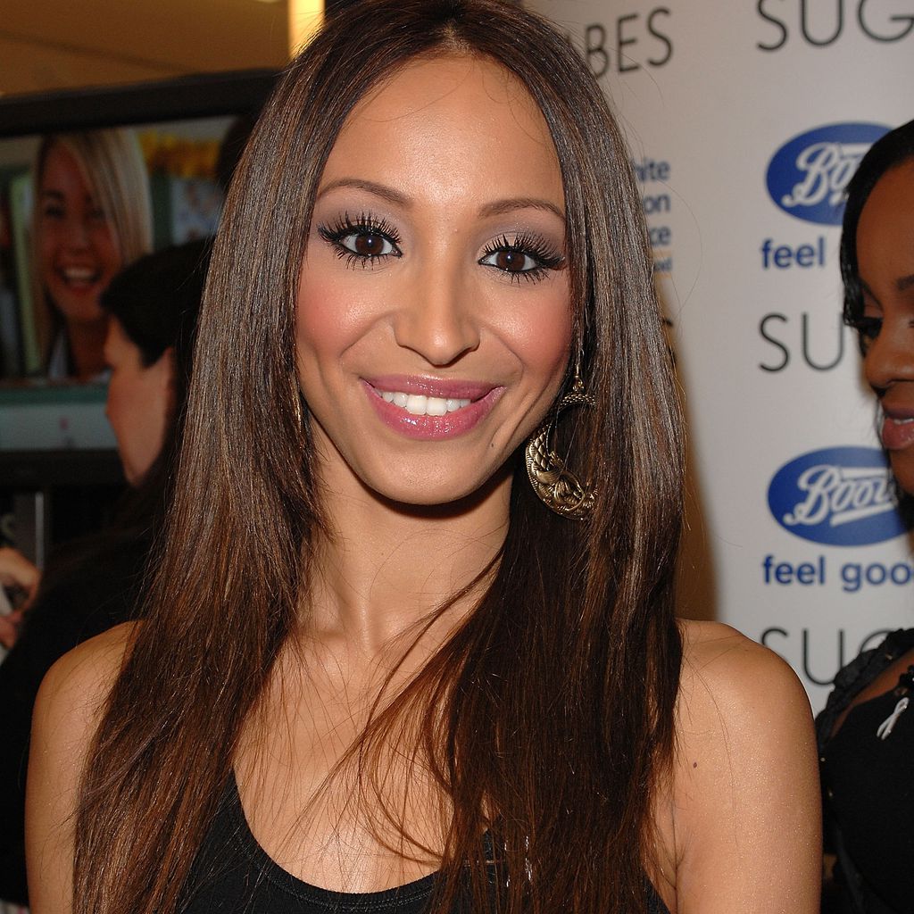 Amelle Berrabah, Sängerin