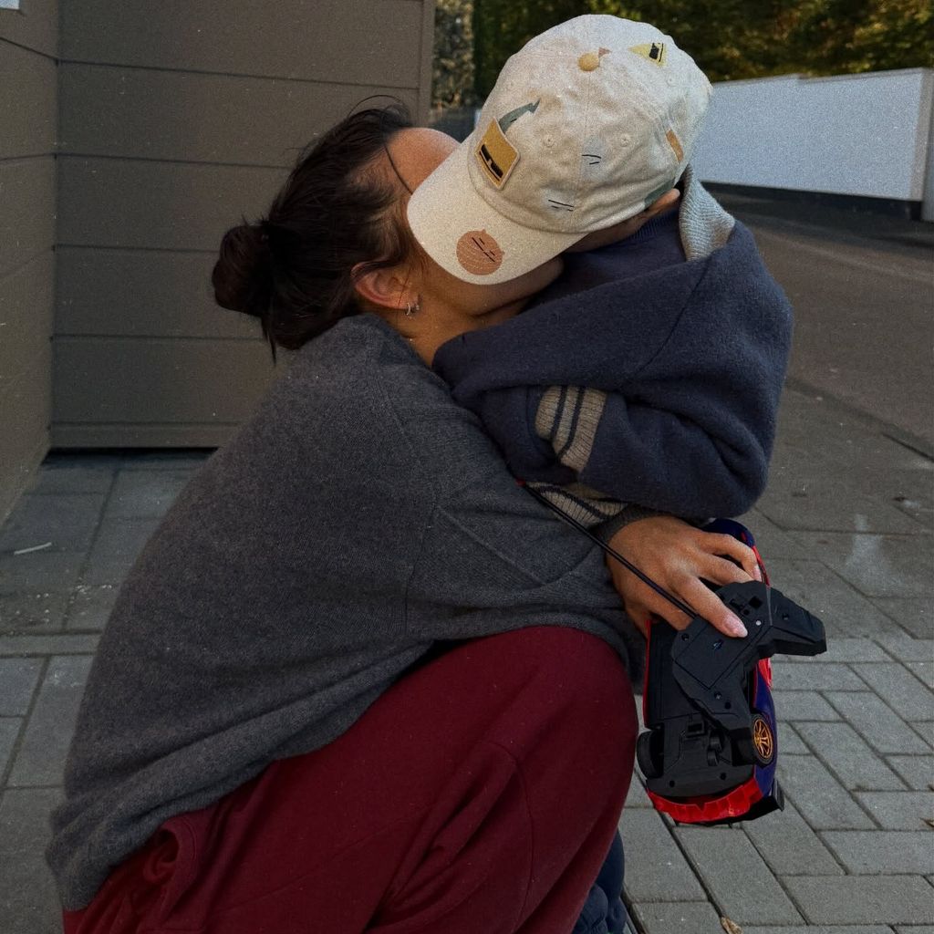 Amira Aly und ihr Sohn