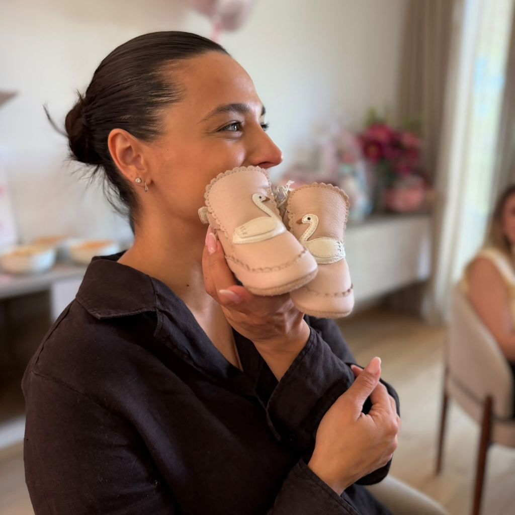 Amira Aly auf ihrer Babyparty, Oktober 2026