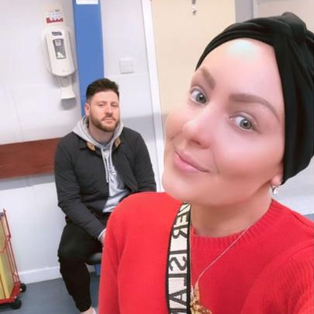 Amy Dowden und ihr Mann Benjamin im Dezember 2023