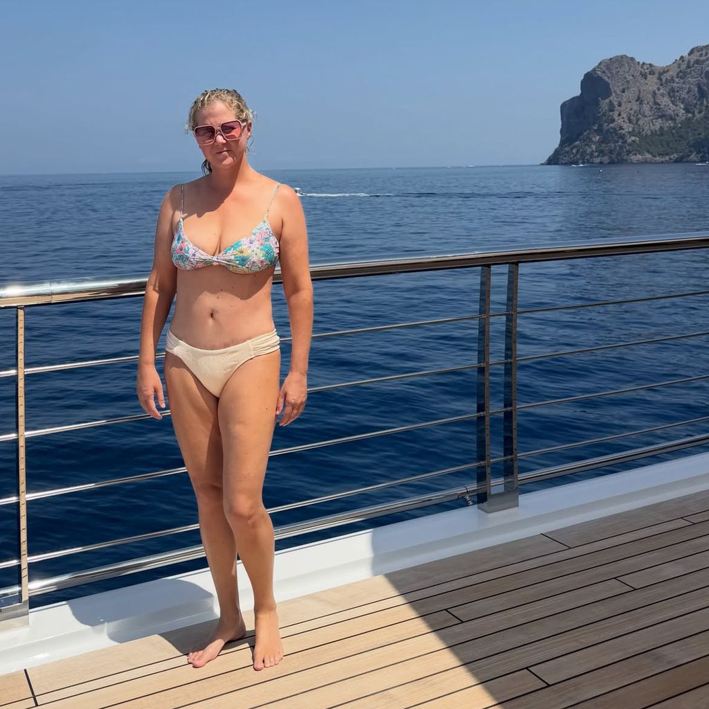 Amy Schumer zeigt sich im Bikini