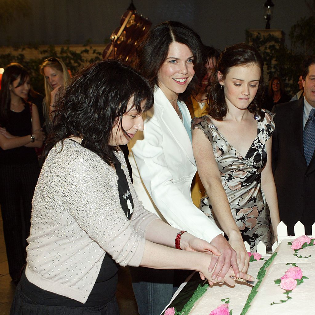 Amy Sherman-Palladino, Lauren Graham und Alexis Bledel bei der Feier zur 100. Gilmore-Girls-Episode
