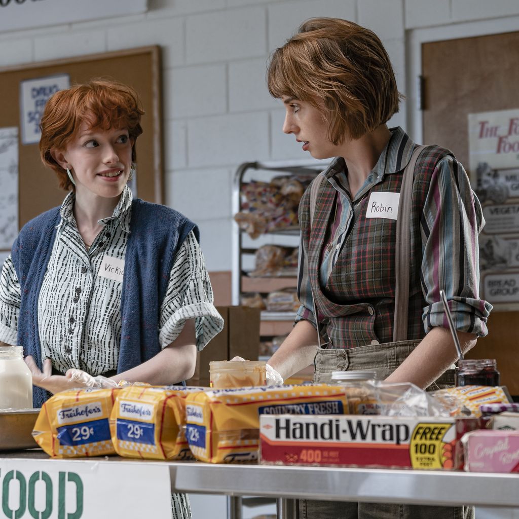 Amybeth McNulty und Maya Hawke in "Stranger Things"