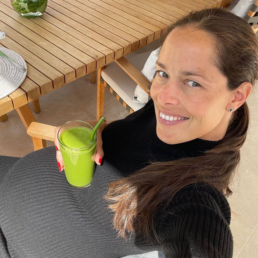 Ana Ivanovic lächelt