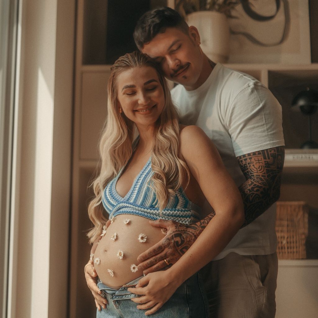 Ana und Tim Johnson in Anas ersten Schwangerschaft, 2023