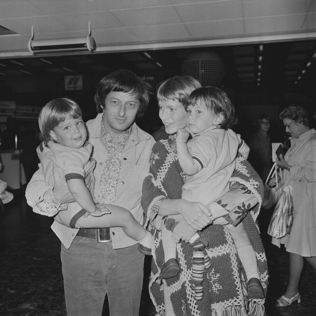 André Previn, Mia Farrow und die Zwillinge Matthew und Sascha